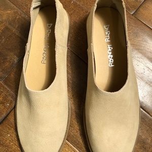 Dirty Laundry Tan Suede Flat, 7.5